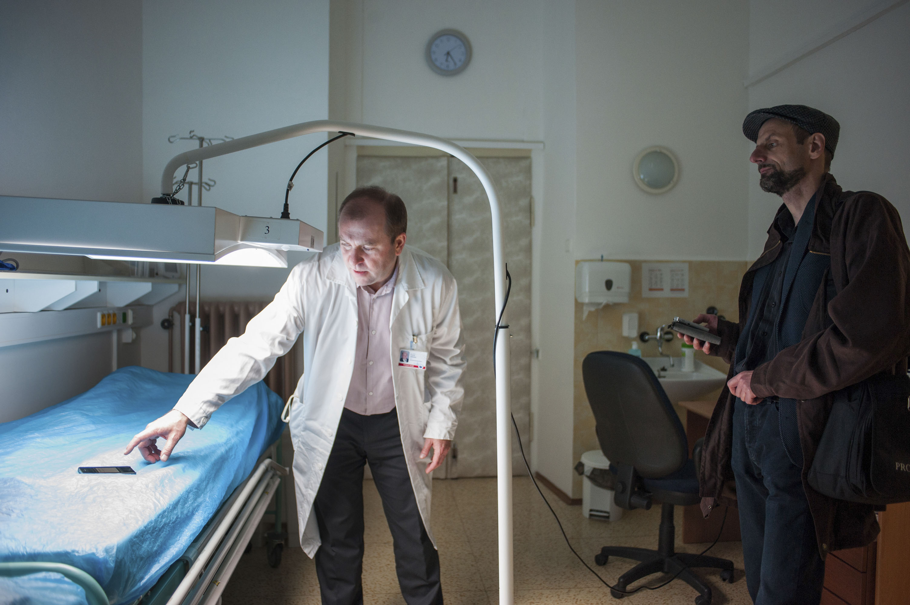 Martin Uhlíř ve spánkové laboratoři, říjen 2017