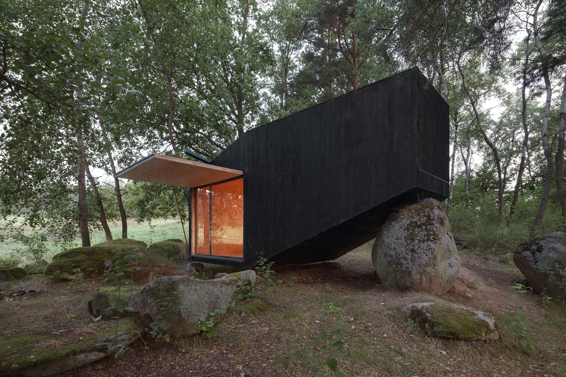 UHLIK ARCHIT LES OBJEKT 010