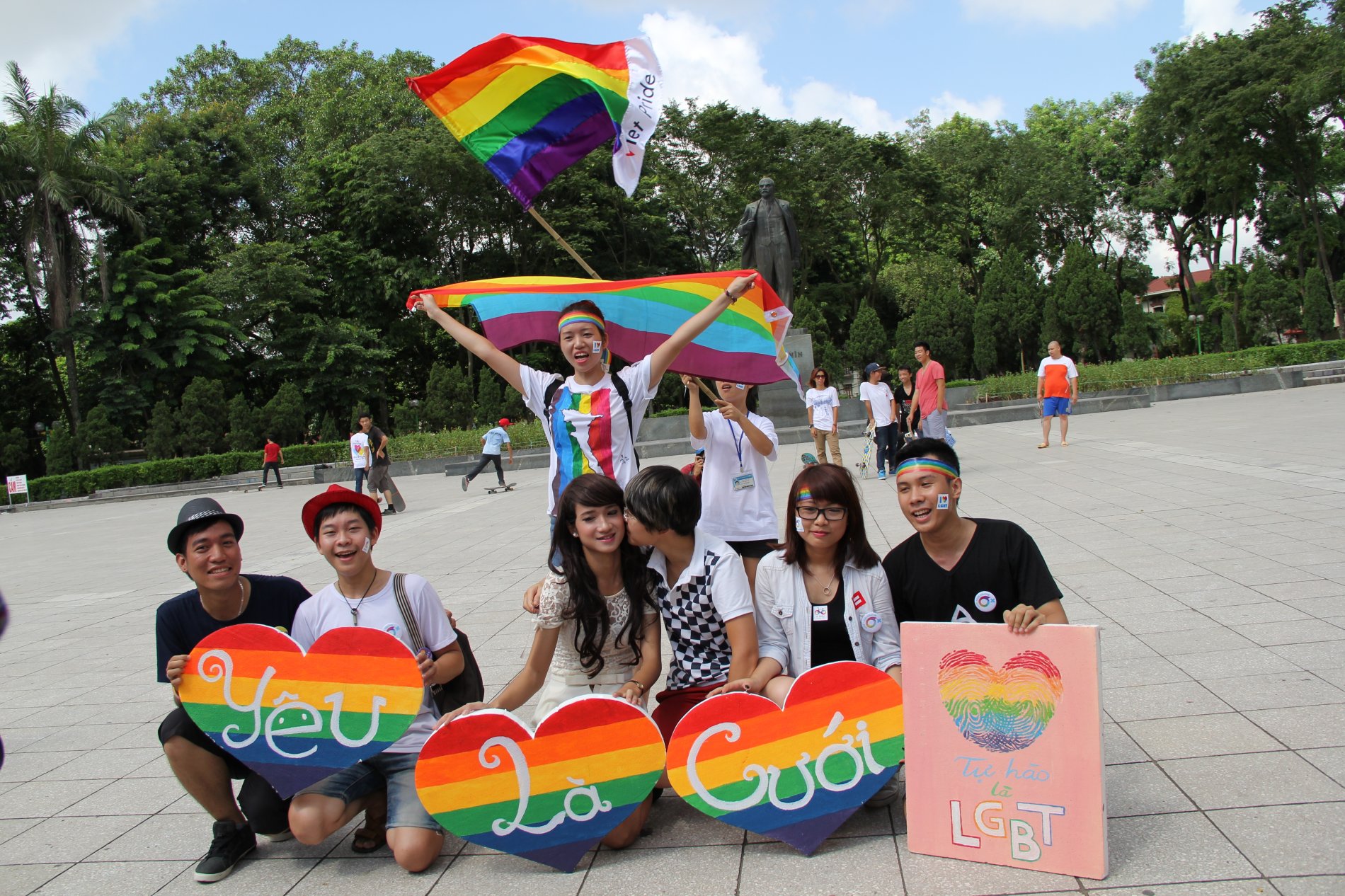 Leninův park byl poslední zastávkou spanilé jízdy LGBT komunity v Hanoji