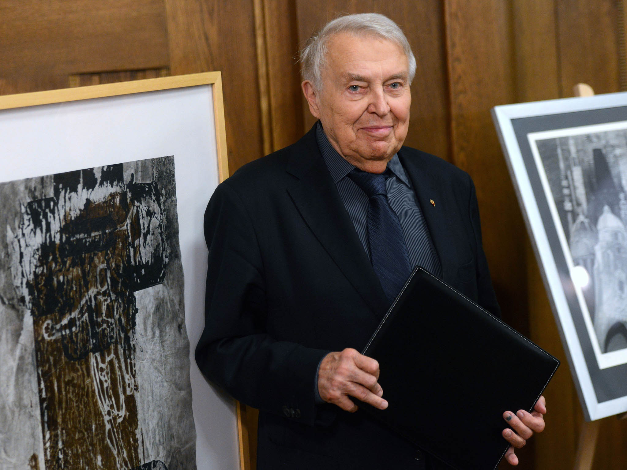 Pavel Kohout přebírá Uměleckou cenu česko-německého porozumění, 2018
