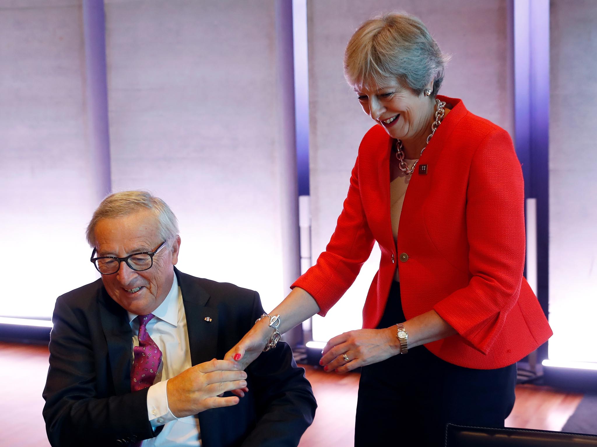 Theresa May a Jean-Claude Juncker