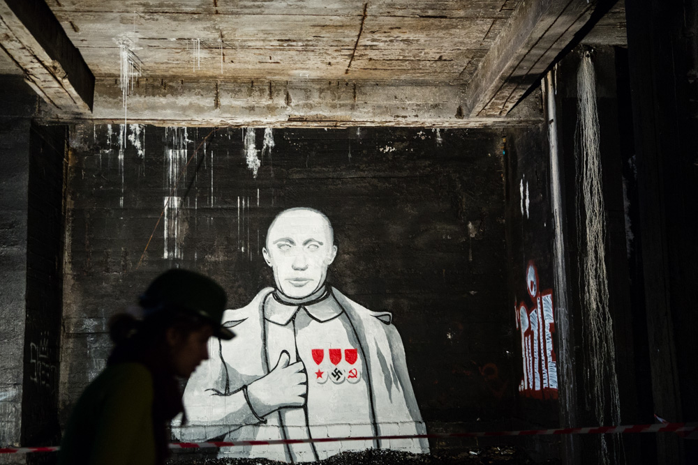 Nánosy historie pod Stalinovým pomníkem