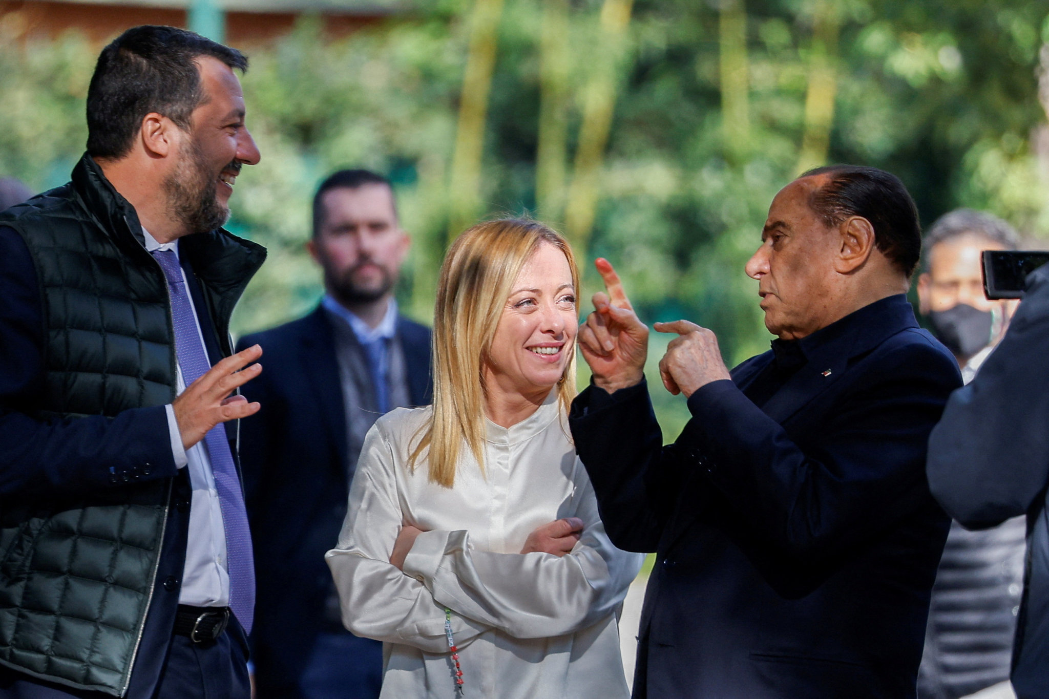 Zásadní hráči: Salvini, Melone, Berlusconi