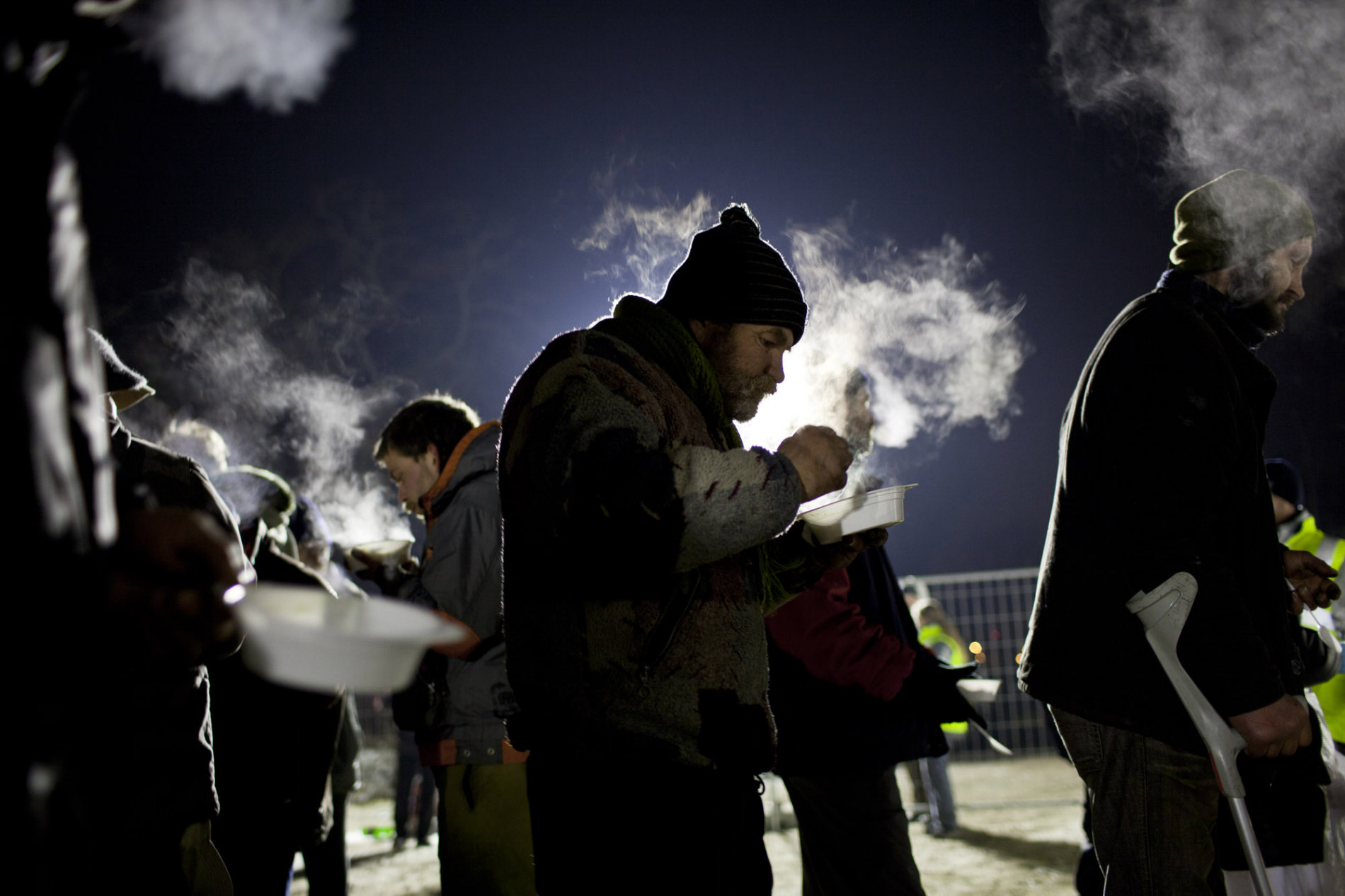 Bezdomovci našli přístřeší před třeskutými mrazy na pražském Libeňském ostrově, únor, 2012