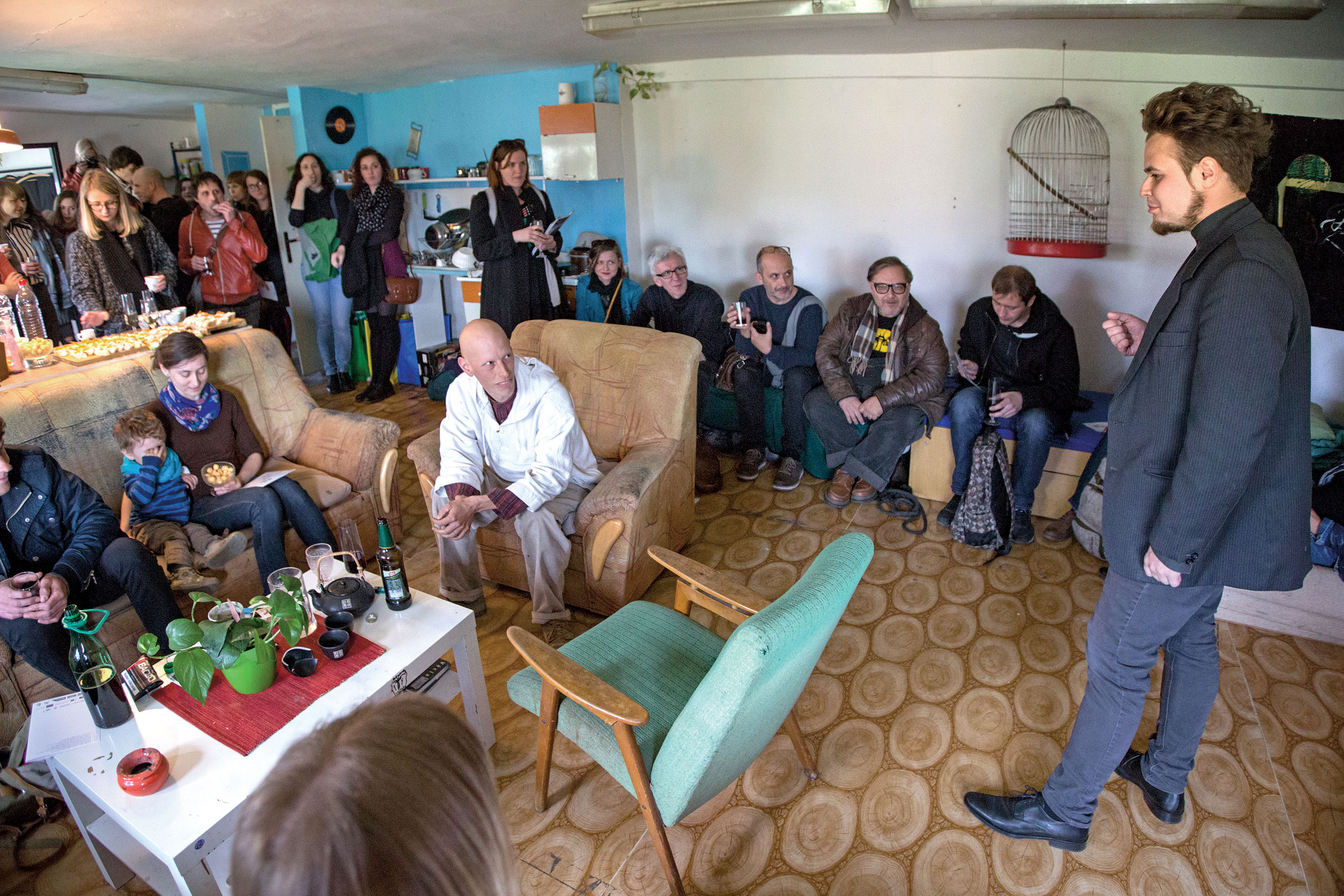 Kulturní a komunitní prostor W7
Wurmova 7, Olomouc
http://www.wurmova7.cz/;
Divadlo na cucky
http://www.divadlonacucky.cz/