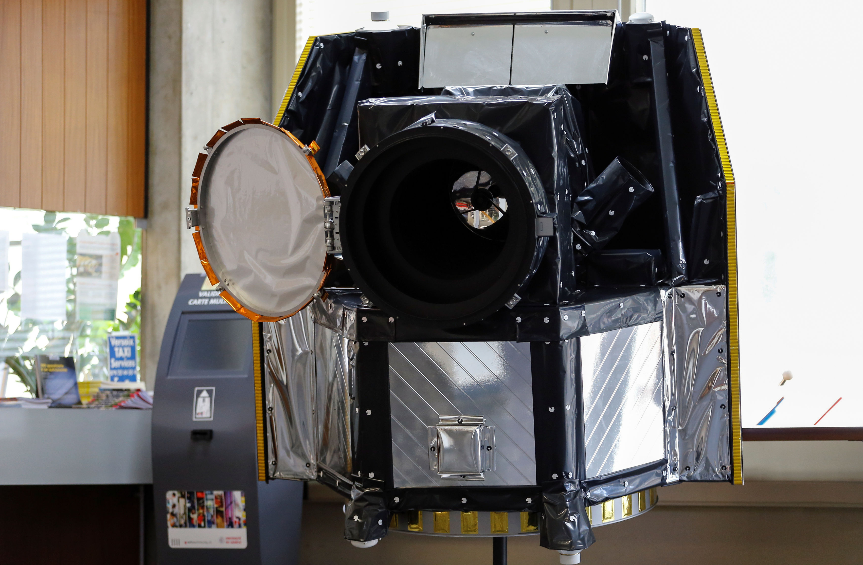 Zařízení satelitu Cheops The Characterising Exoplanet Satellite) dostalo letos Nobelovu cenu za fyziku