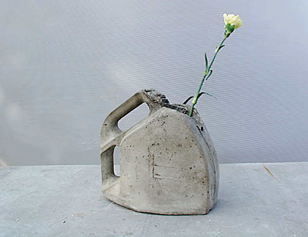 Váza karafiátová, 3 kg, beton