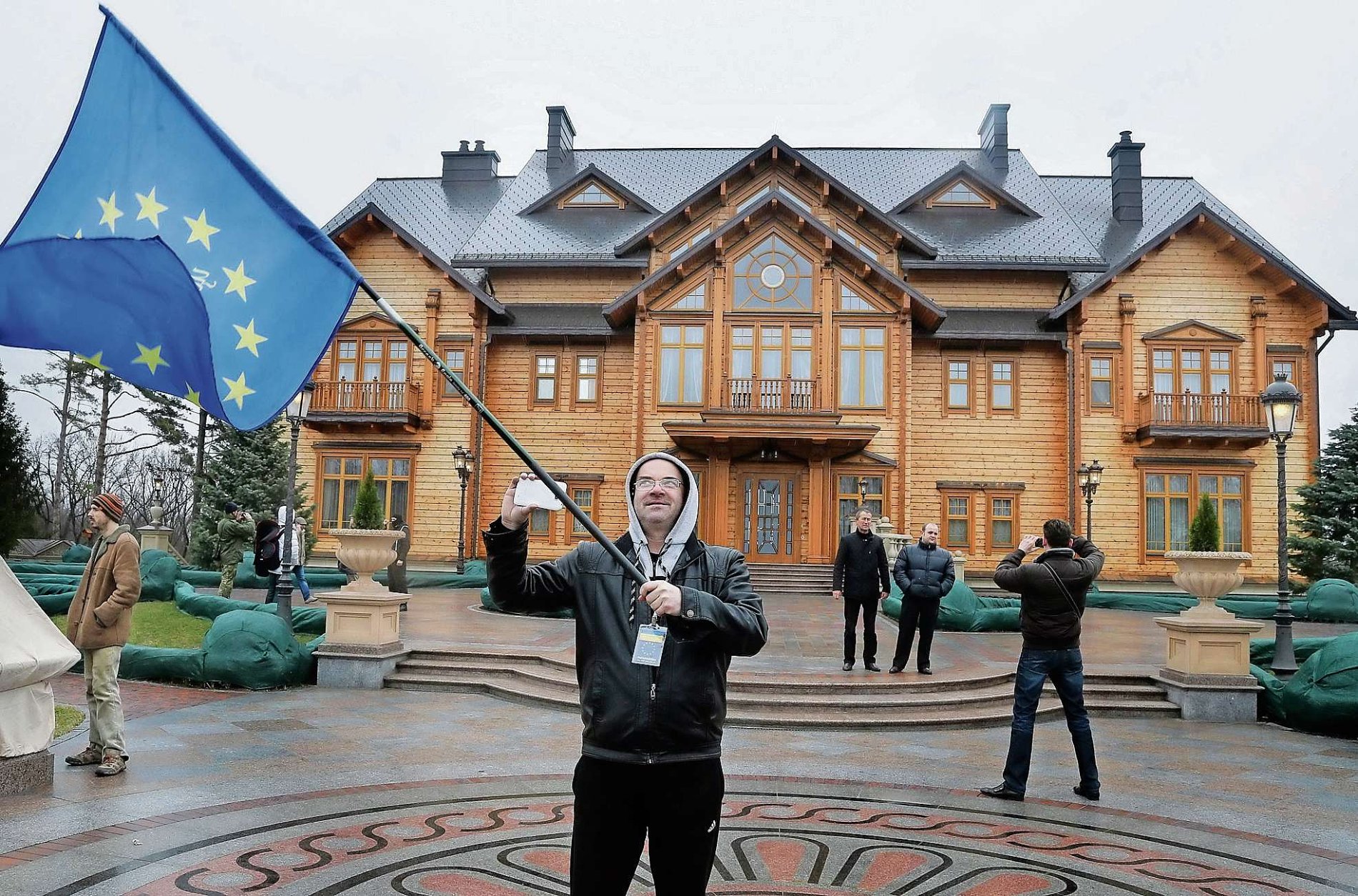 Symbol režimu: Luxusní sídlo Viktora Janukovyče v Mežyhirji u Kyjeva