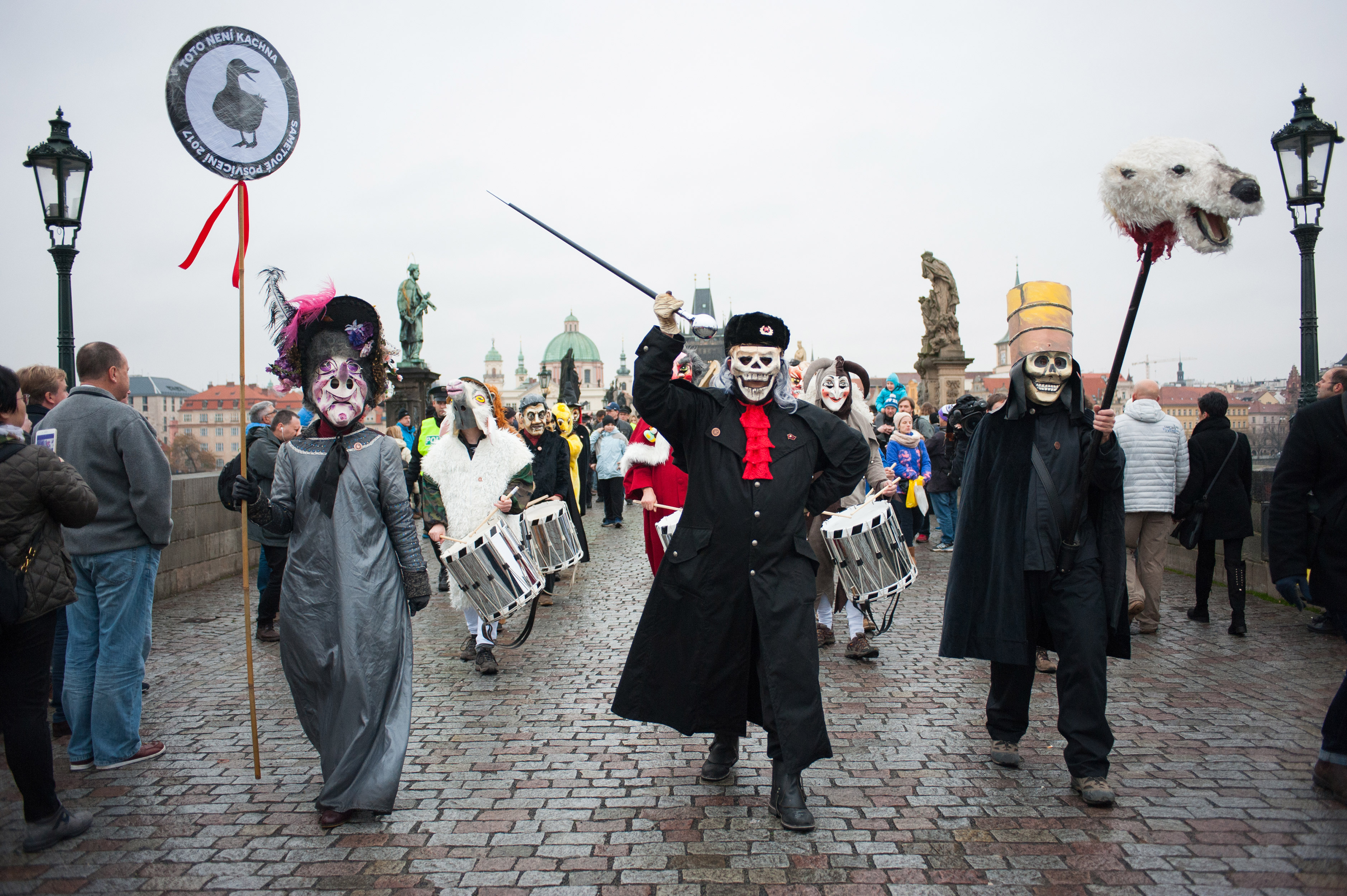 Karlův most, 17. listopad 2017