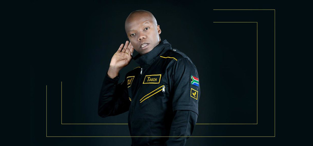 Kampaň za levnější data odstartoval rozhlasový moderátor Thabo "Tbo Touch" Molefe