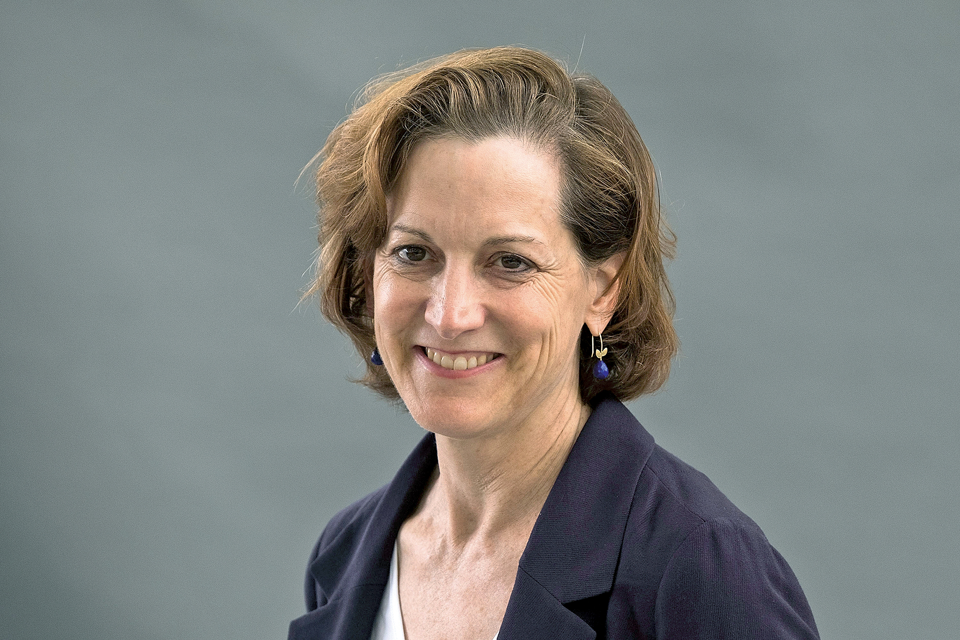 Anne Applebaum
je americká novinářka
a historička, autorka několika knih o dějinách Ruska a východní Evropy. Jejím manželem je bývalý polský ministr zahraničí Radosław Sikorski.