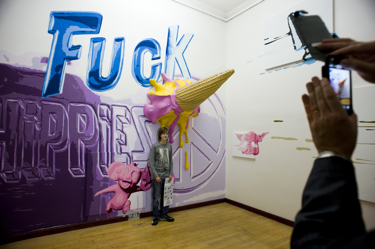 Pražská Městská galerie připravila  největší mezinárodní přehlídku graffiti scény, jakou se dosud na českém území podařilo v galerijním prostředí uspořádat.