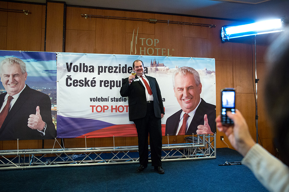 &bdquo;Hledá se prezident&ldquo; dnes v kině