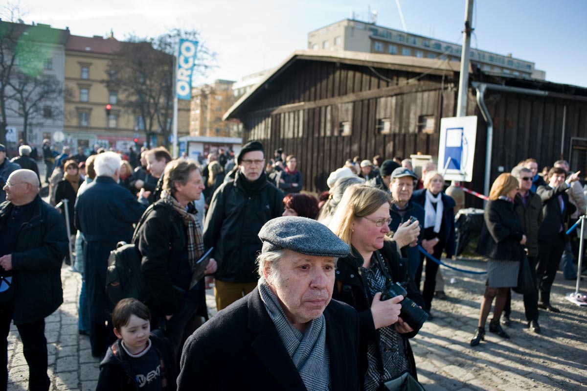 Viktor Pivovarov na slavnostním odhalení sochy Brána nenávratna, 9. 3. 2015