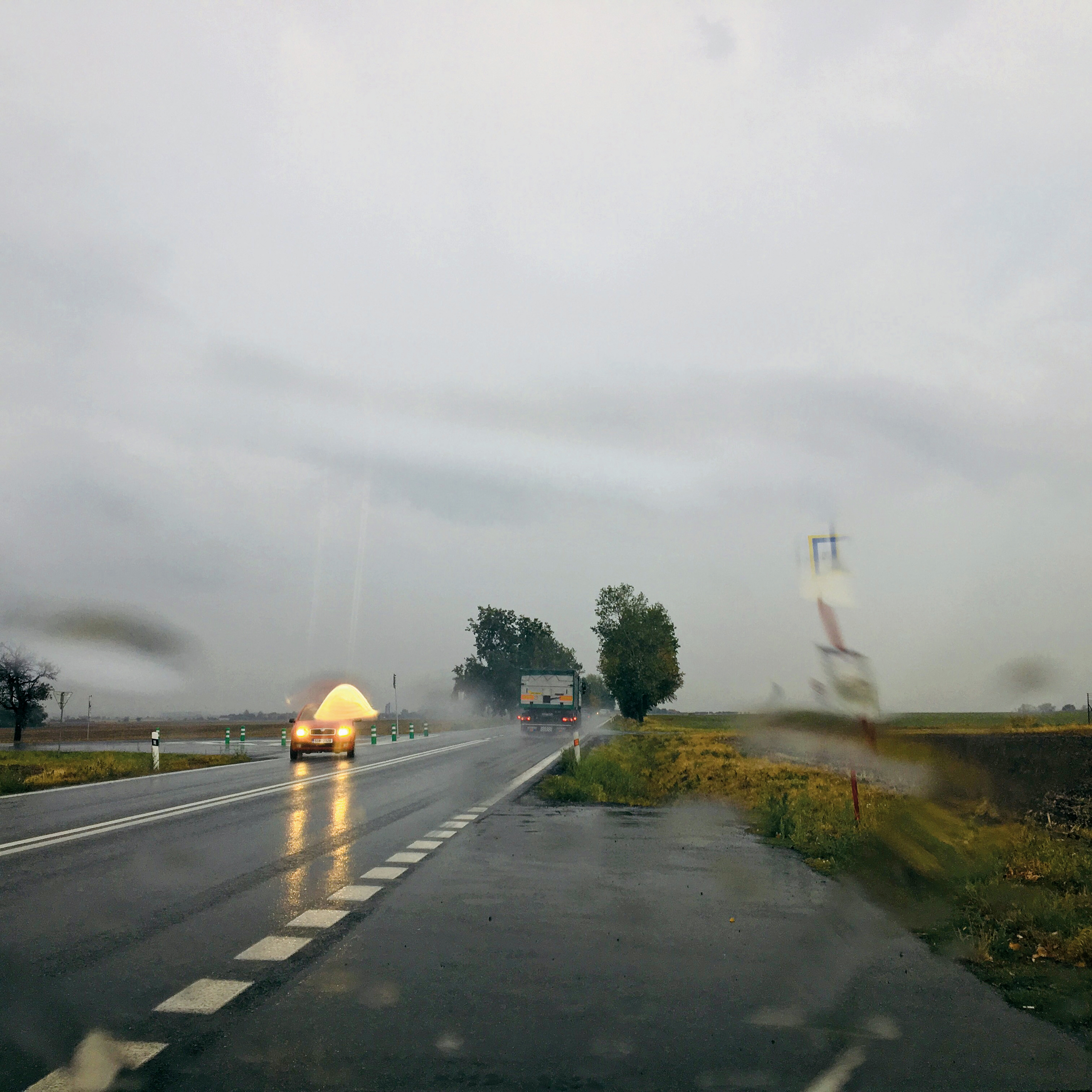 Nenápadně nebezpečná.
(Křižovatka u Nepřevázky)