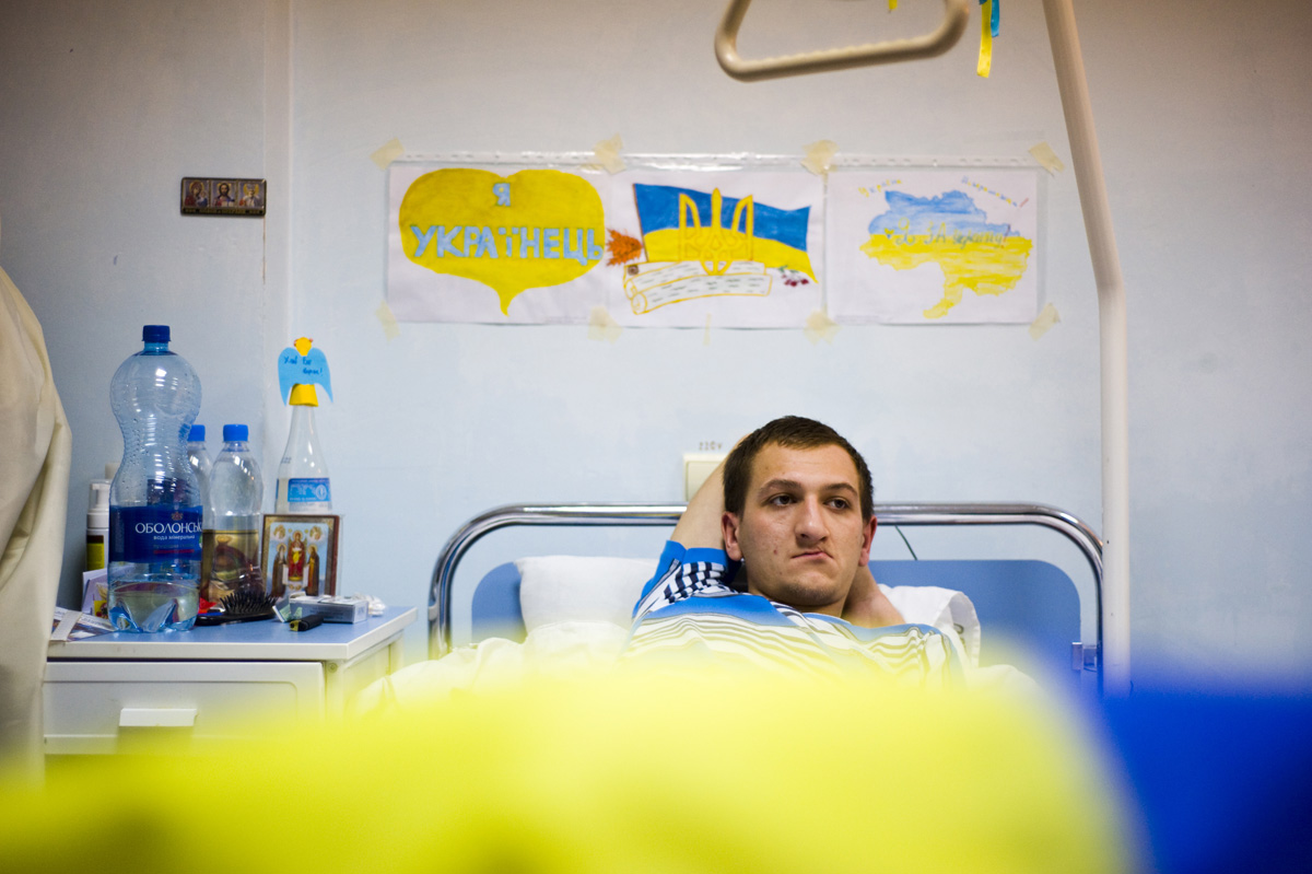 V současné době se v Mečnikovově nemocnici léčí stovka raněných vojáků a civilistů. Od léta přijala nemocnice z oblasti bojů osm stovek pacientů. Je to zlomek raněných, ostatní nemocnice v dněpropetrovské oblasti jich už přijaly tisíce.