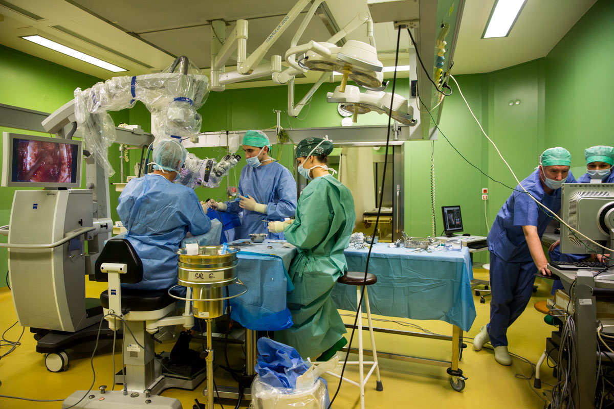 prof. MUDr. Vladimír Beneš, DrSc., přednosta Neurochirurgické kliniky v Praze