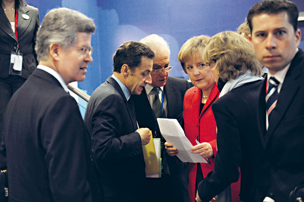 Fotografie: Známe recept. (Sarkozy a Merkelová, summit G 20) - Autor: Globe Media/Reuters