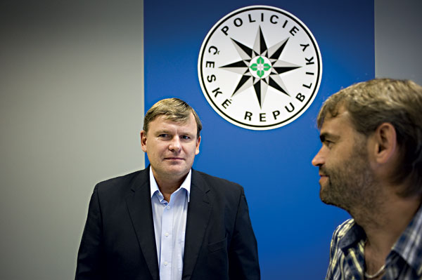 08 odstoupil sef protikorupcni stransky