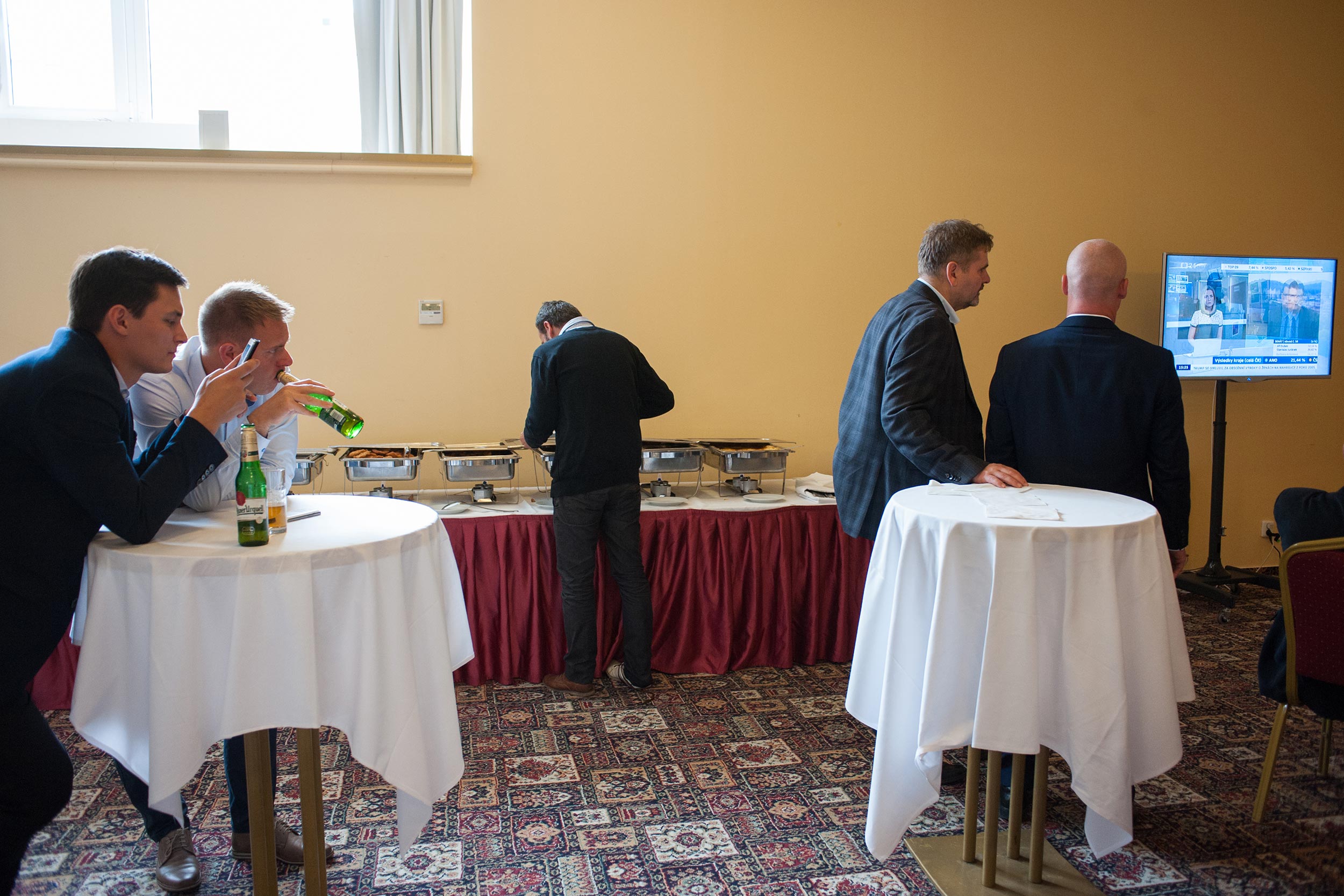 Sledování výsledků voleb, Top Hotel Praha.