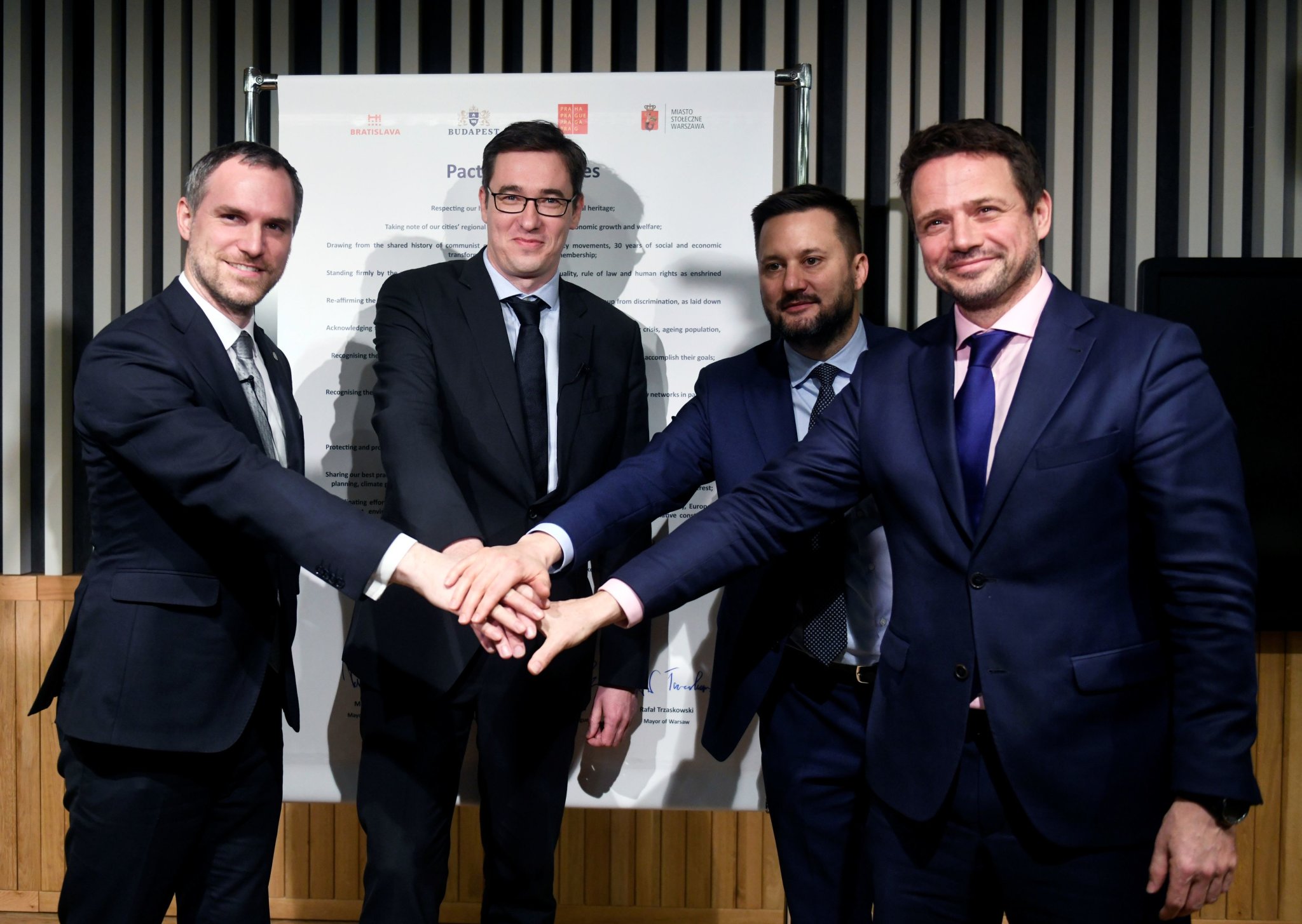 Hlavní města V4. Praha: Zdeněk Hřib, Budapešť: Gergely Karacsony, Bratislava: Matúš Vallo, Varšava: Rafal Trzaskowski