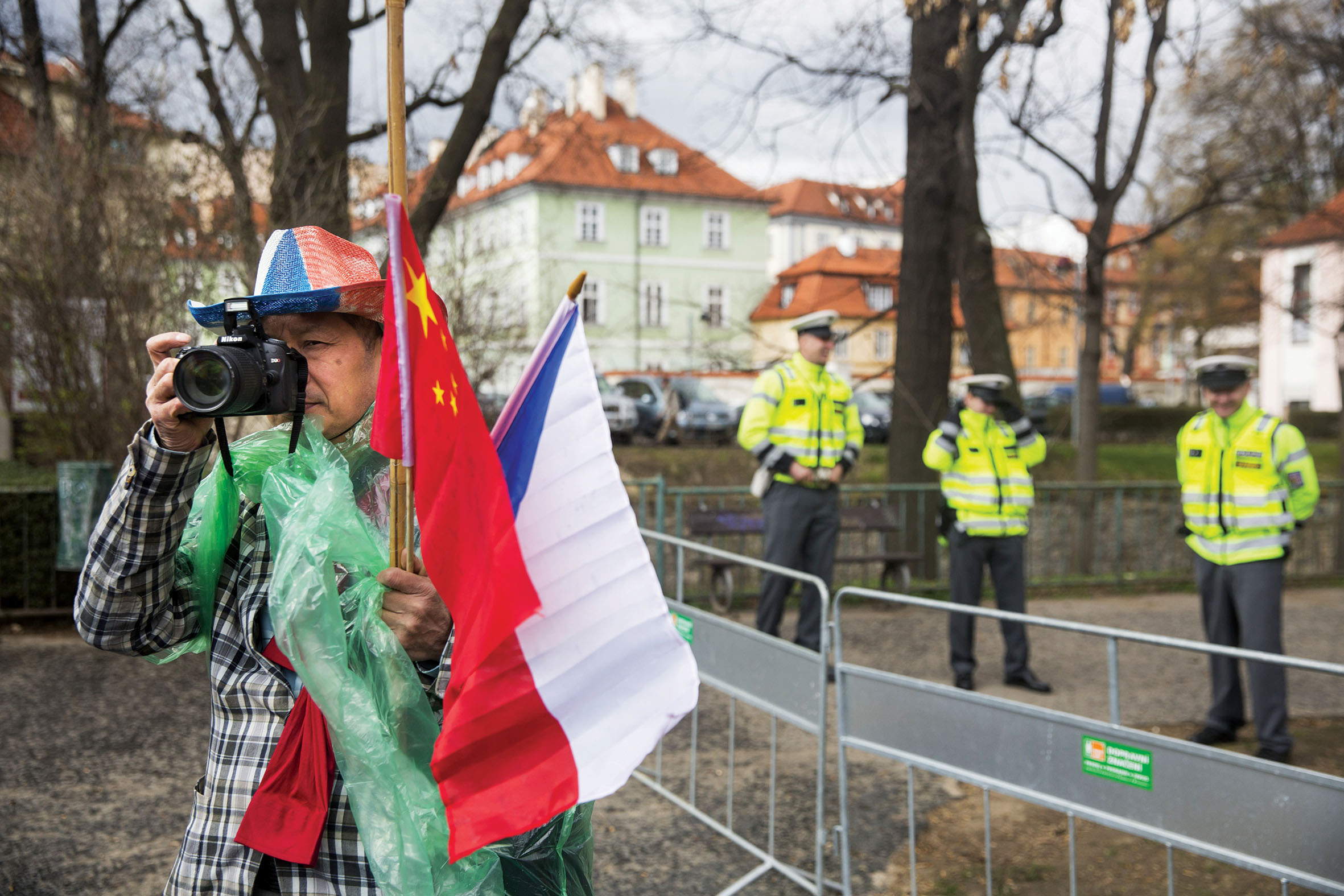 Demonstrace na Kampě během návštěvy čínského prezidenta