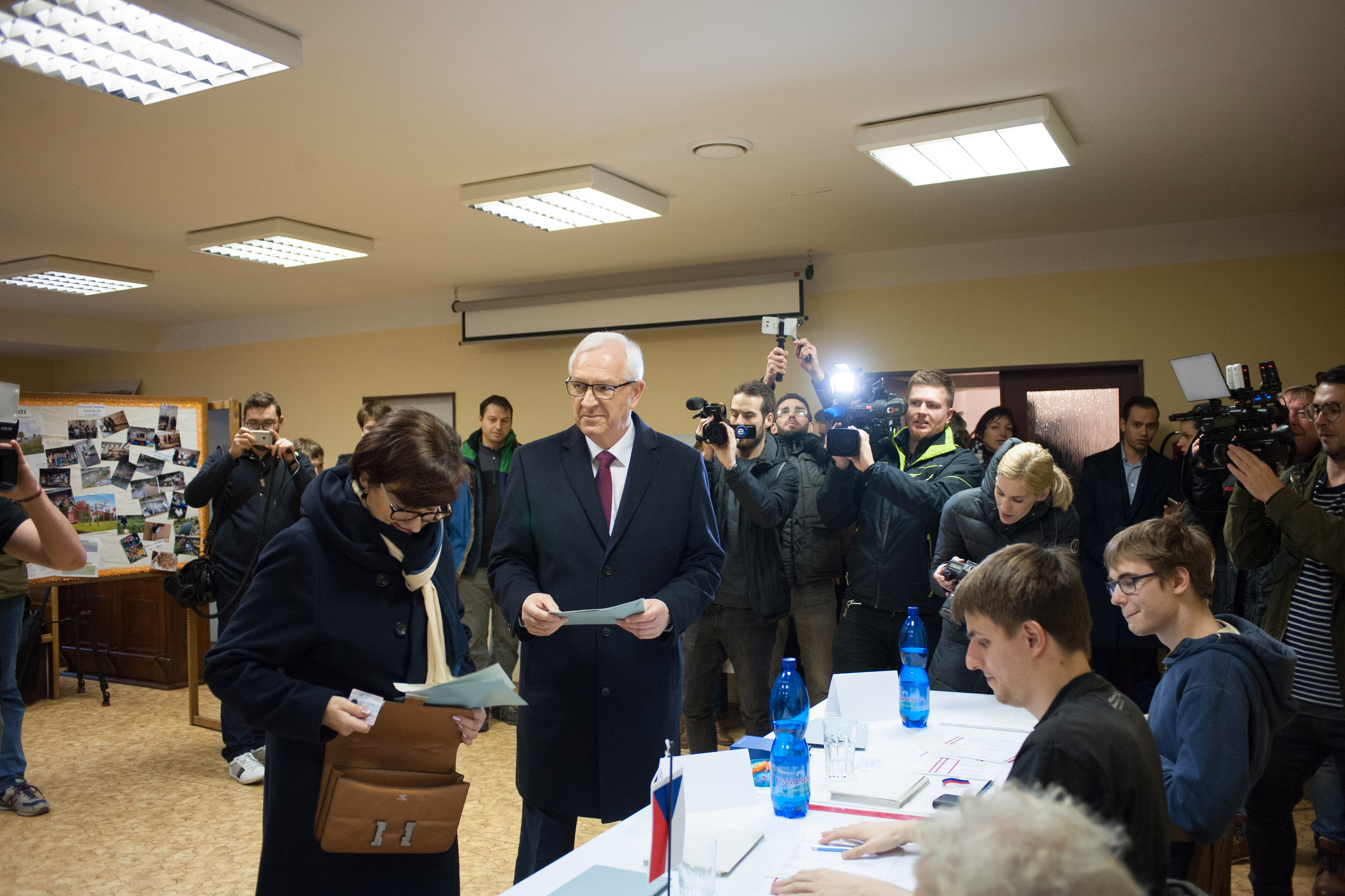 Jiří Drahoš u voleb, 1. kolo prezidentské volby.