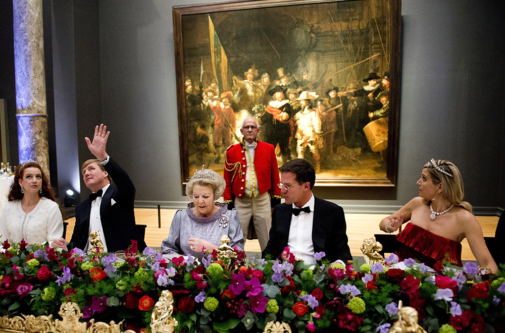 Královna Beatrix opouští trůn