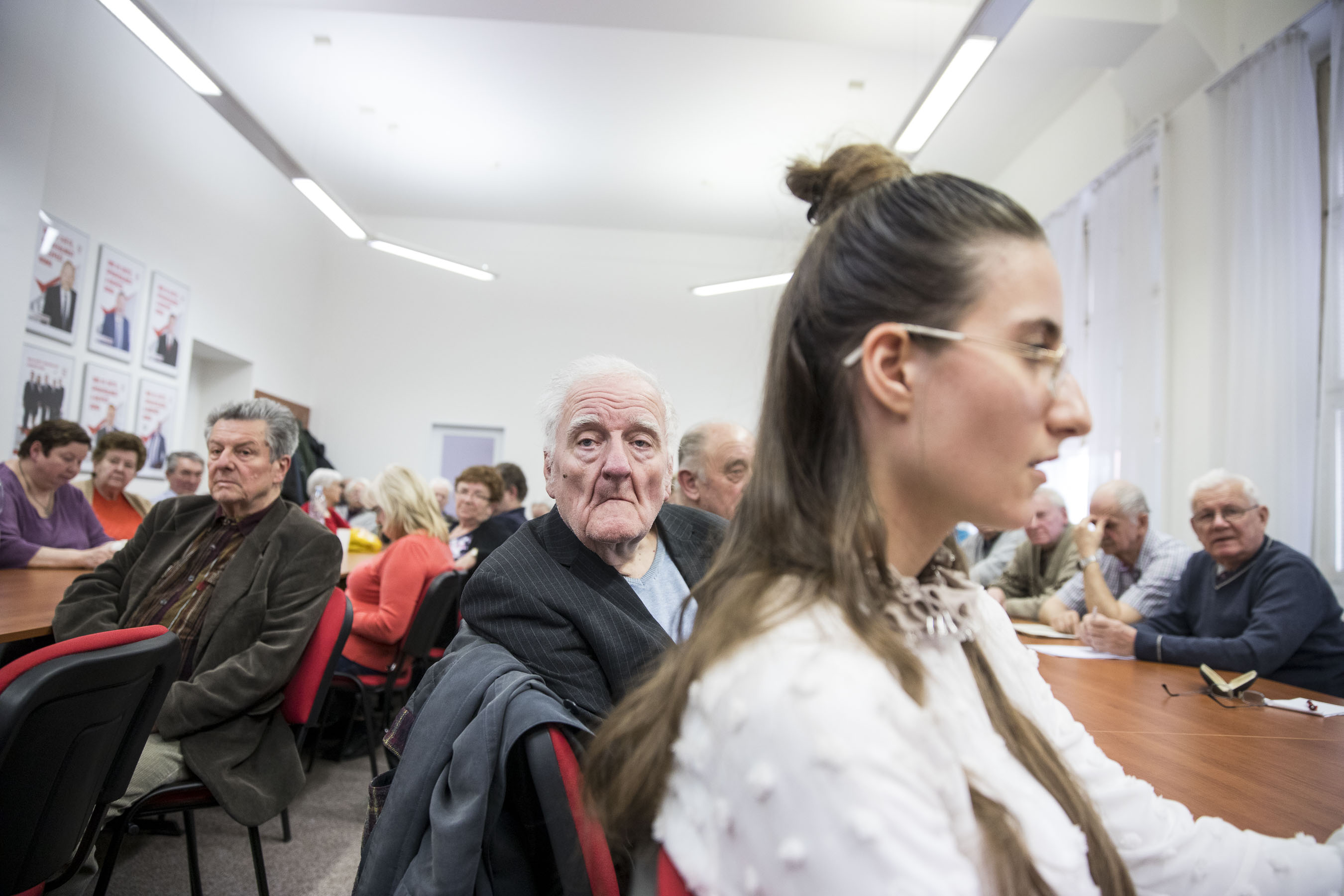 Beseda s předsedou ÚV KSČM Vojtěchem Filipem k setkání Komunistické strany Číny s politickými stranami celého světa.