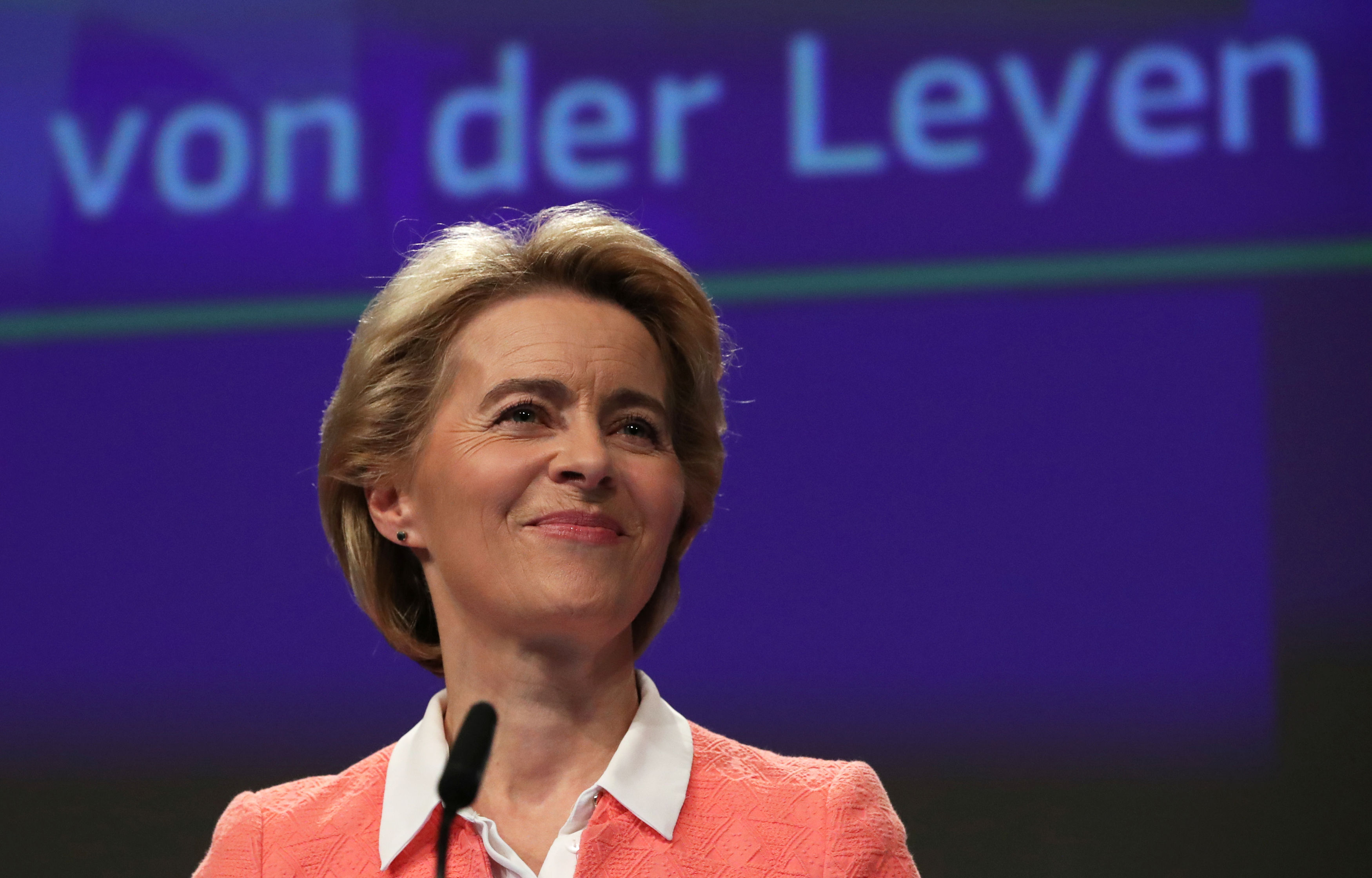 Ursula von der Leyen oznamuje návrh složení nové Komise