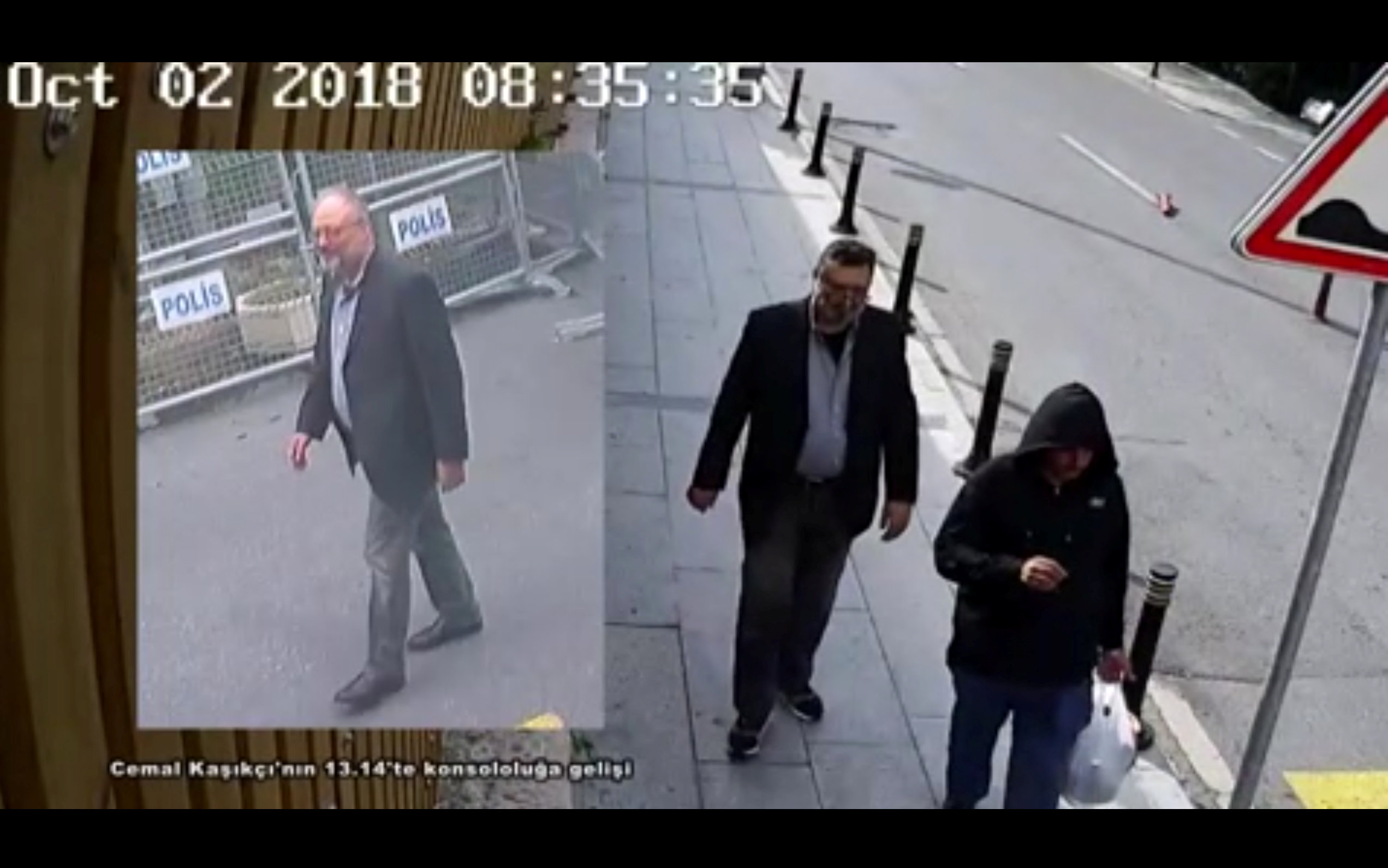 Vlevo Džamál Chášukdží přichází na konzulát. Vpravo má podle turecké policie jiný muž oblečené jeho šaty a odchází 