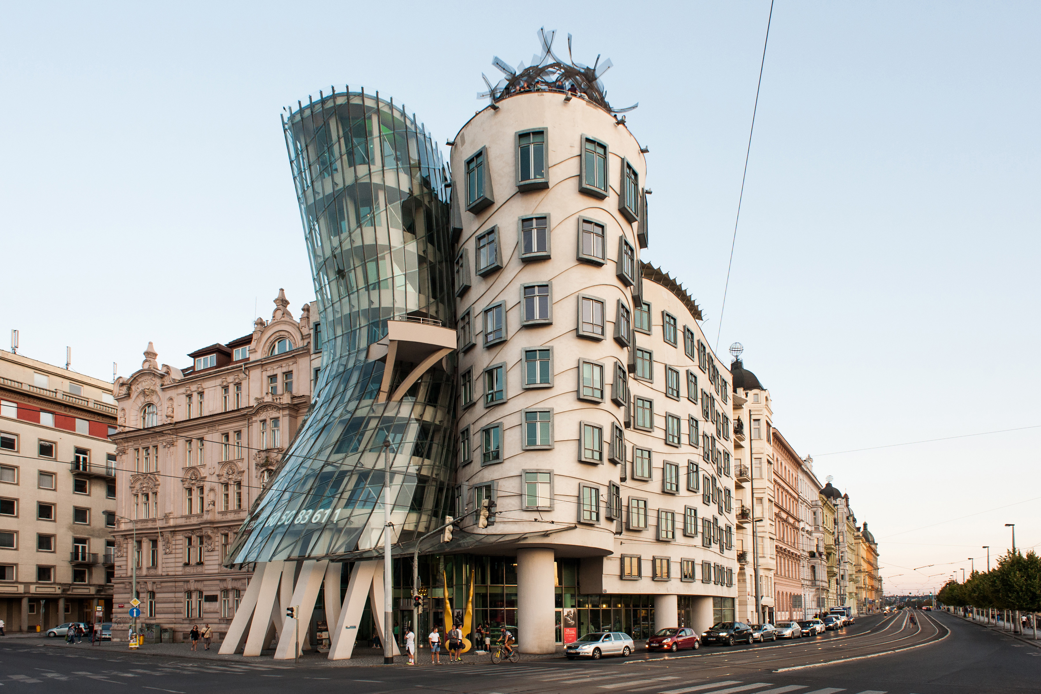 Tančící dům, Praha