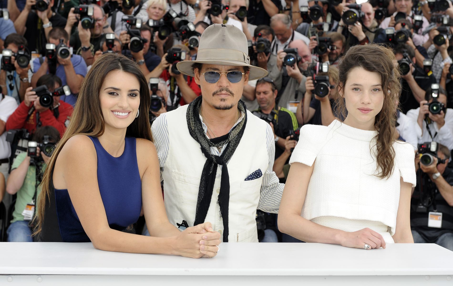 Herci Penelope Cruzová, Johnny Depp a Astrid Berges-Frisbeyová přijeli do Cannes představit čtvrté pokračování Pirátů z Karibiku