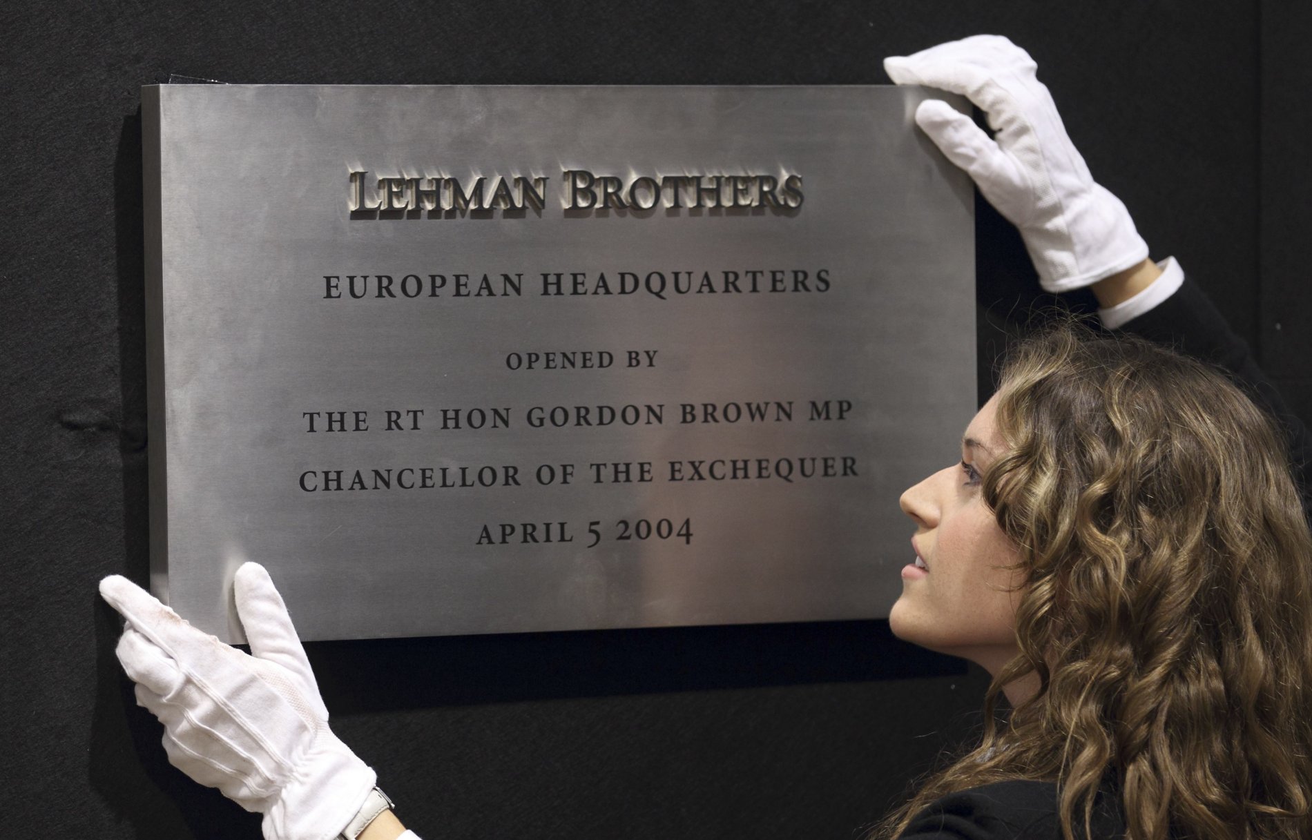 Pád Lehman Brothers připravil Američany a Evropany o jejich víru v globální kapitalismus