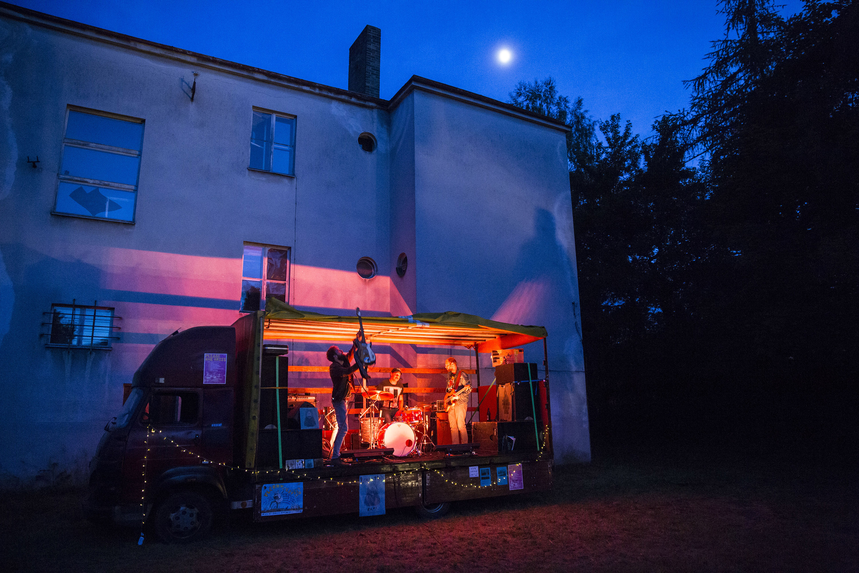 Koncert kapely Please The Trees, Prachatice, červen, 2016