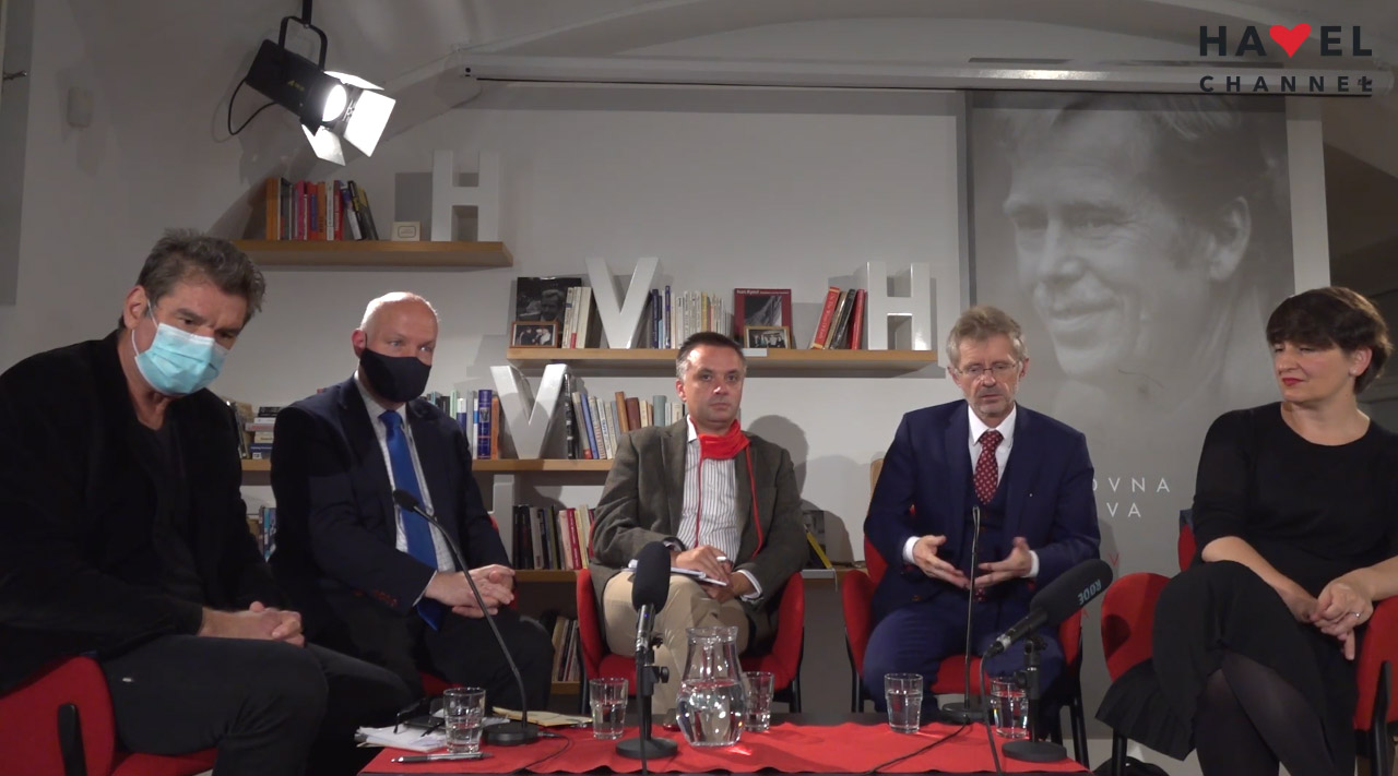 Debata o cestě české delegace na Tchaj-wan, zleva Tomáš Etzler, Pavel Fischer, Ondřej Kundra, mIloš Vystrčil, Kateřina Šafaříková