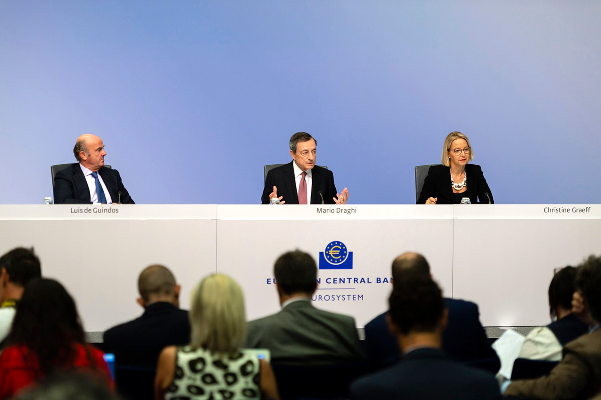 Šéf ECB Mario Draghi na tiskové konferenci