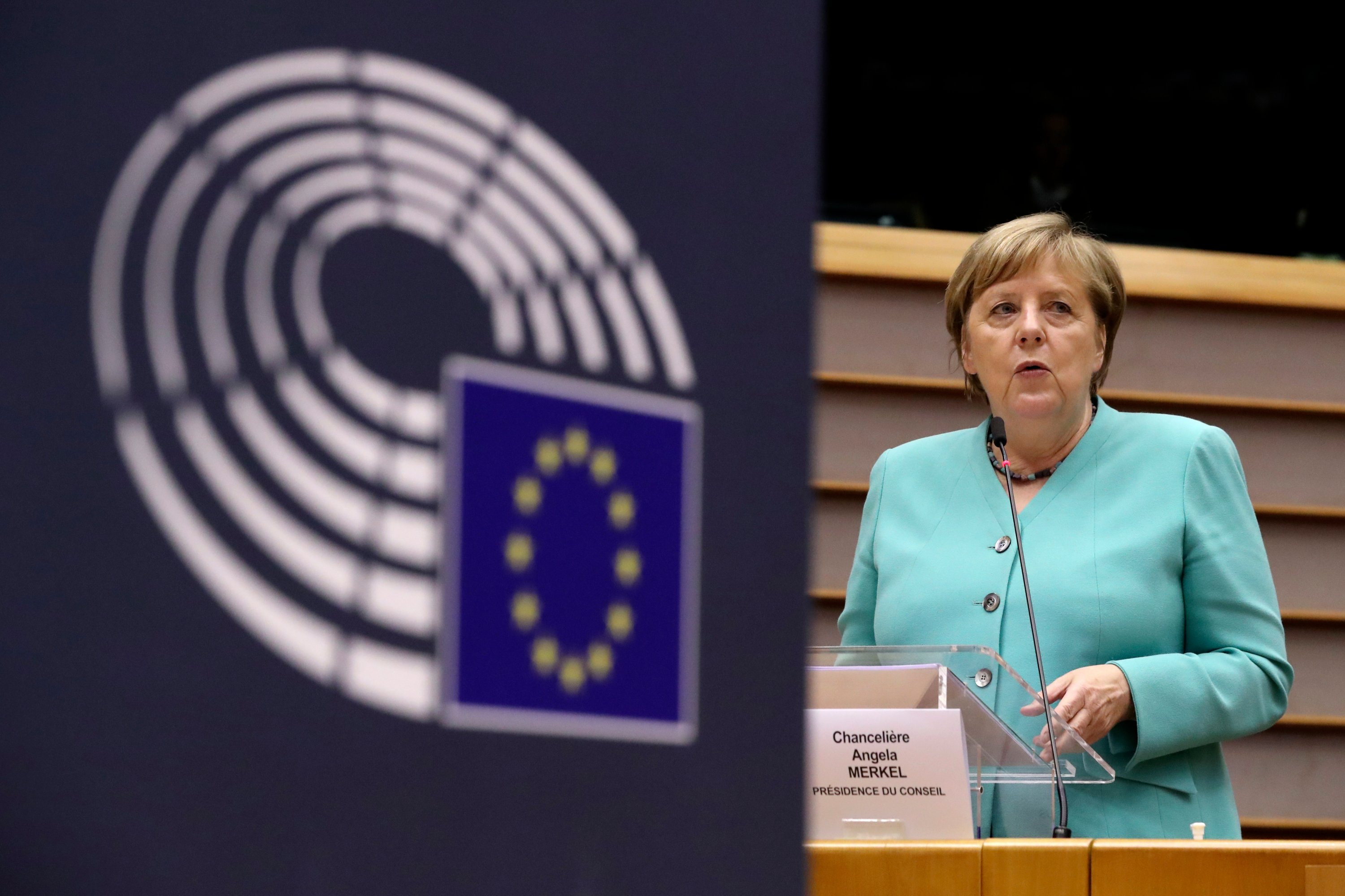 Projev Angely Merkel před evropskými poslanci na úvod nového předsednictví EU