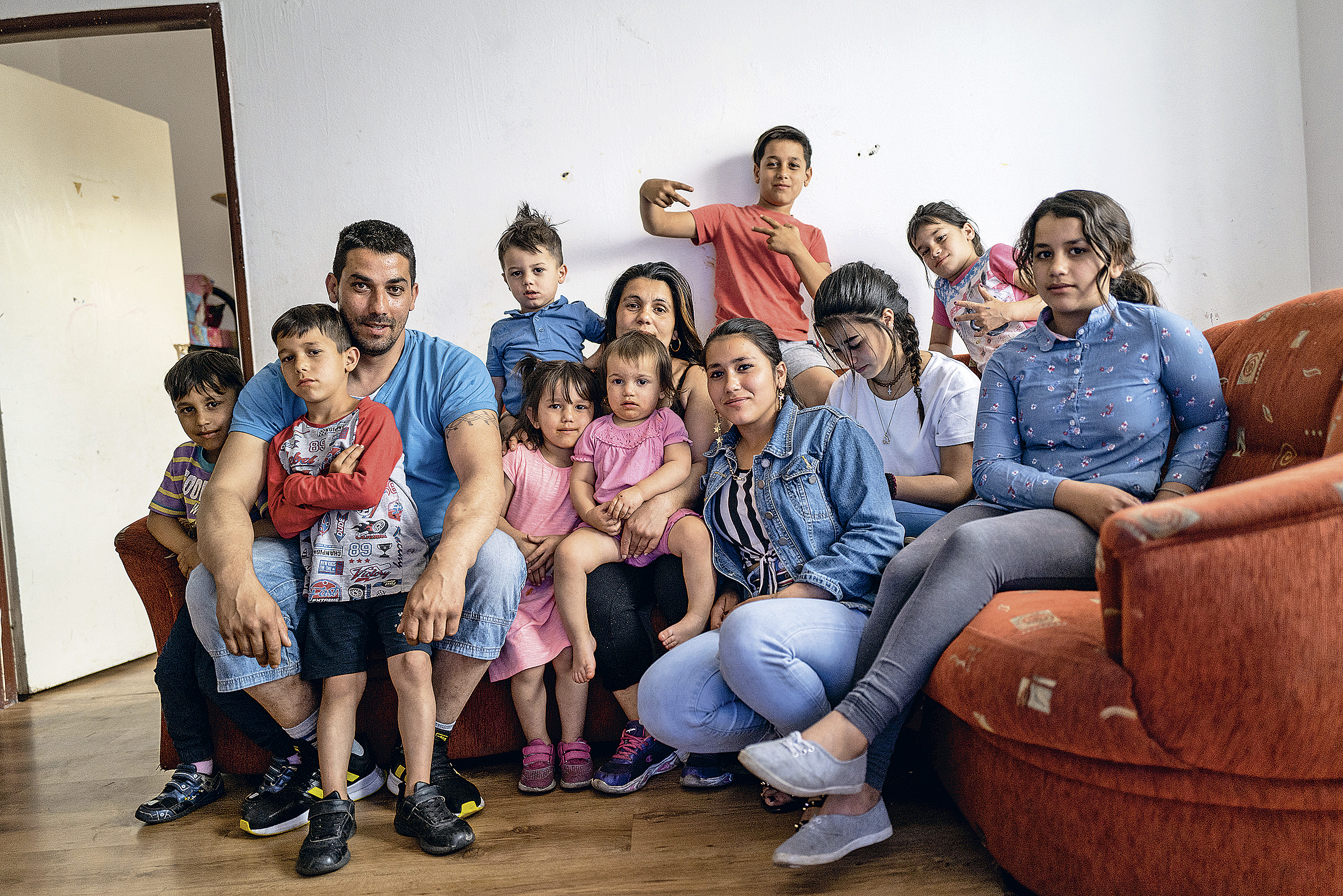 Naštěstí jsme potkali hodného člověka. (Turkovi v novém bytě v Sokolově)