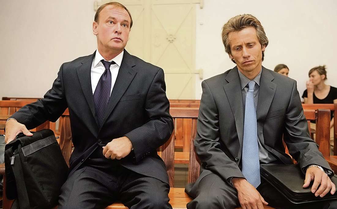 Líčení v případu bývalého šéfa Národního bezpečnostního úřadu a státní firmy Čepro Tomáše Kadlece (vlevo) a jeho bývalého náměstka Alexandra Houšky; březen 2014