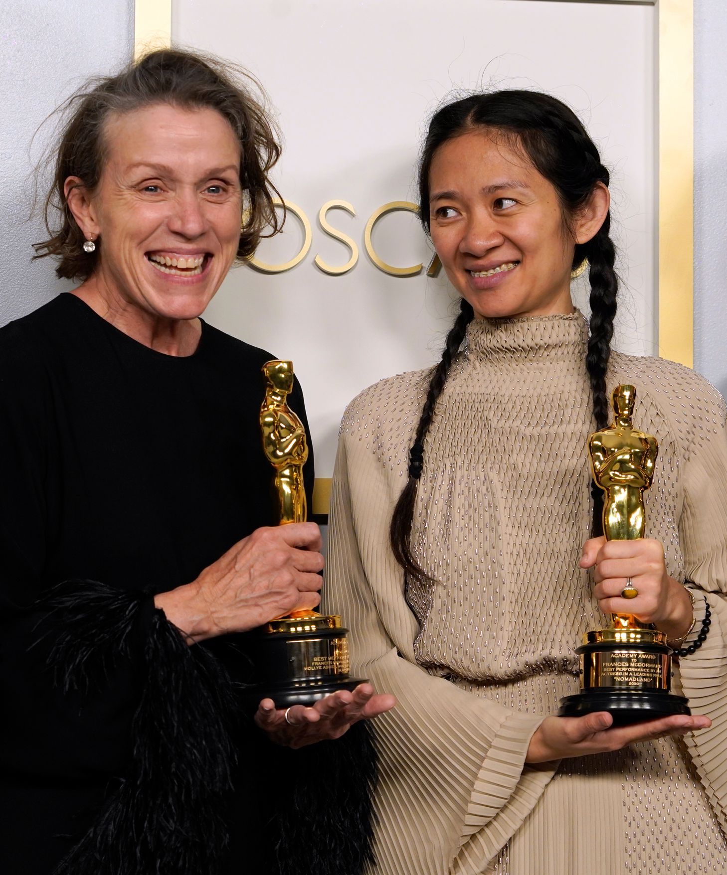 Frances McDormand a Chloe Zhao s Oscary za Zemi nomádů