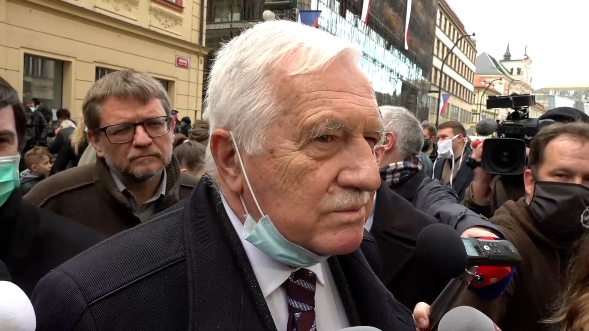 Václav Klaus během oslav 17. listopadu na Národní třídě