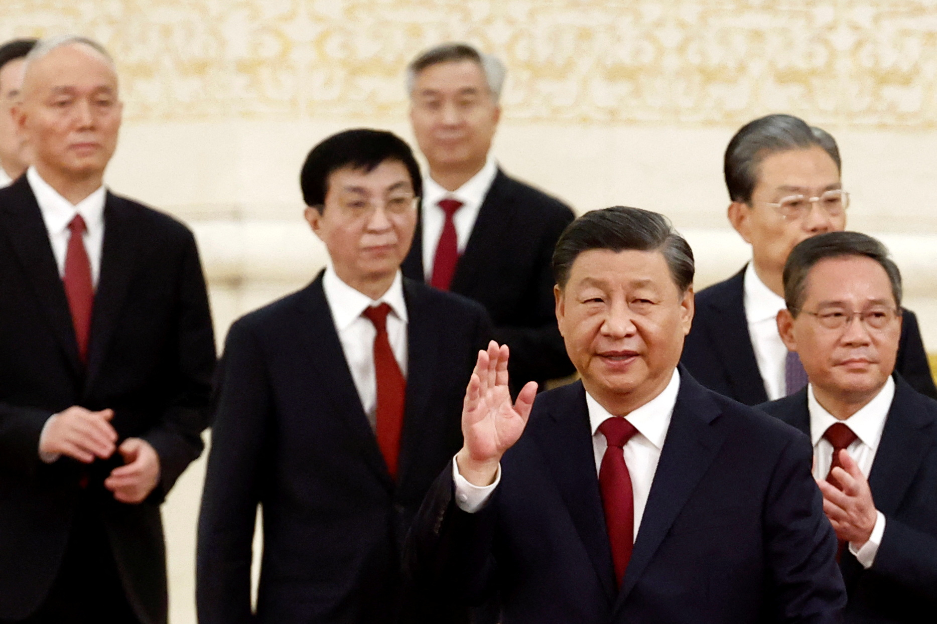 Nové politbyro, Wang Chu-ning třetí zleva