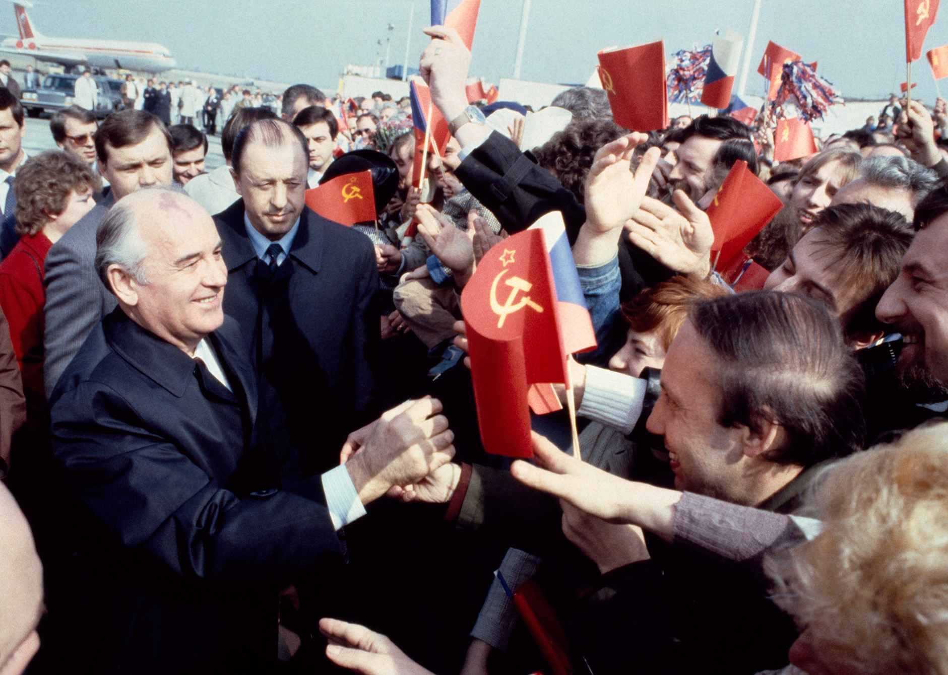 Proč nic neřekl? (Gorbačov přijíždí do Prahy, 1987)
