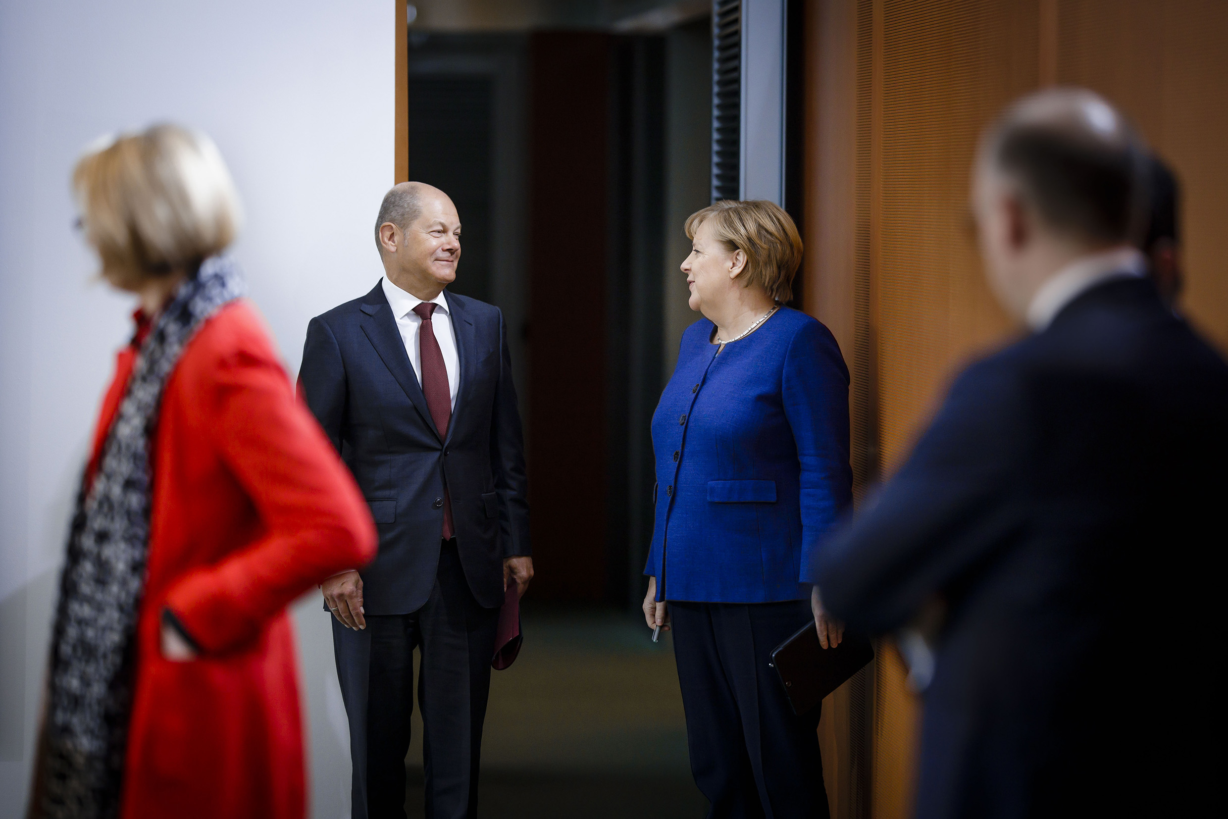 Mutti Merkel a Vati Scholz. (Před vládním jednáním, leden 2020)