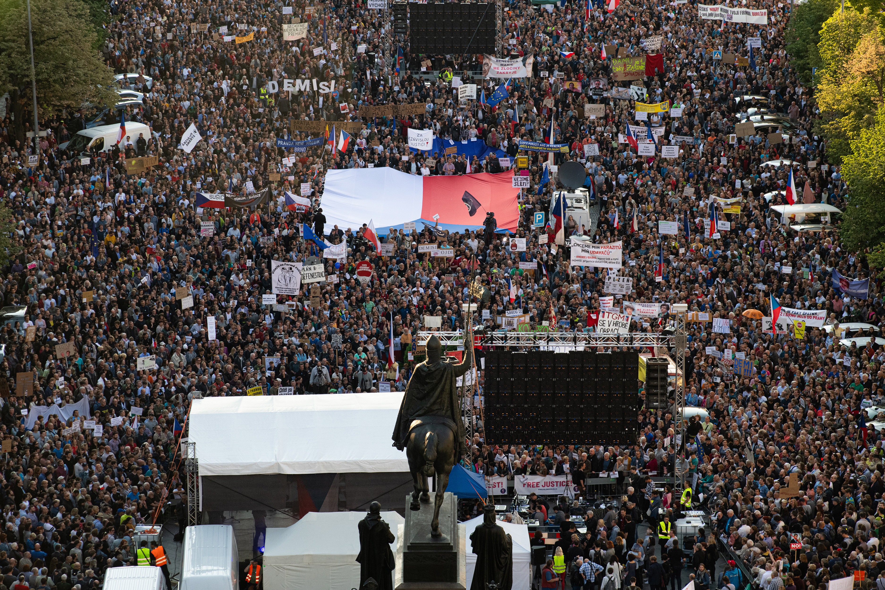 Demonstrace proti Babišovi a za demisi Benešové, 21.5.2019
