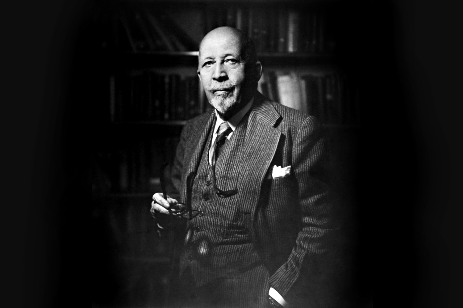 1903: W.E.B. Du Bois publikuje vlivnou esej The Talented Tenth, v níž staví potřebu vzdělávání a sebevzdělávání do centra boje amerických černochů za rovnoprávnost; ta inspiruje černé Američany k vědomému úsilí o zformování vlastní intelekruální elity