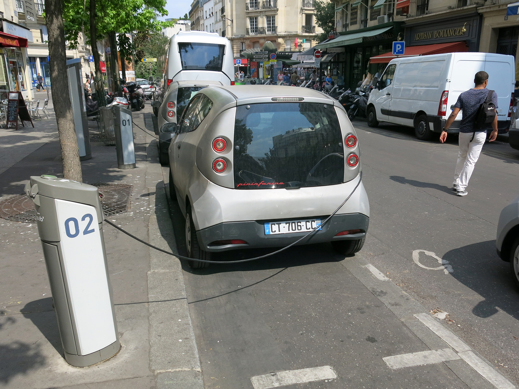 Potřebujete-li auto, zamluvíte si jej přes internet