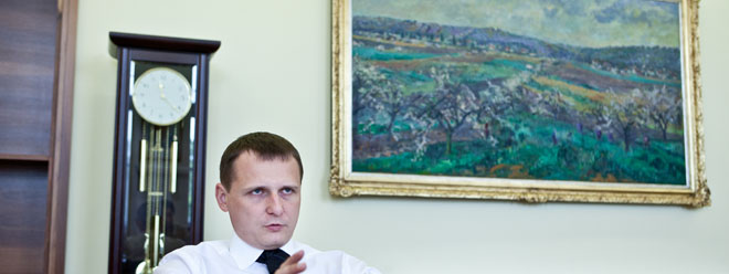 Budeme sociálně citliví, až z toho zezelenáme. (Vít Bárta)