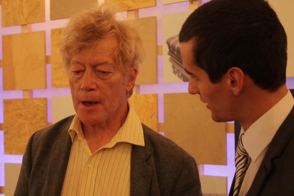 Média jsou novým náboženstvím naší doby (Roger Scruton)